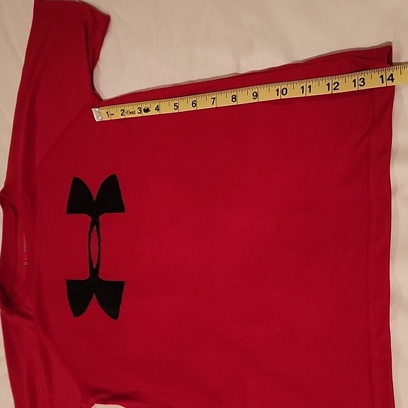Under Armour Red Tee with Black Emblem. Size YXS - Picture 4 of 8